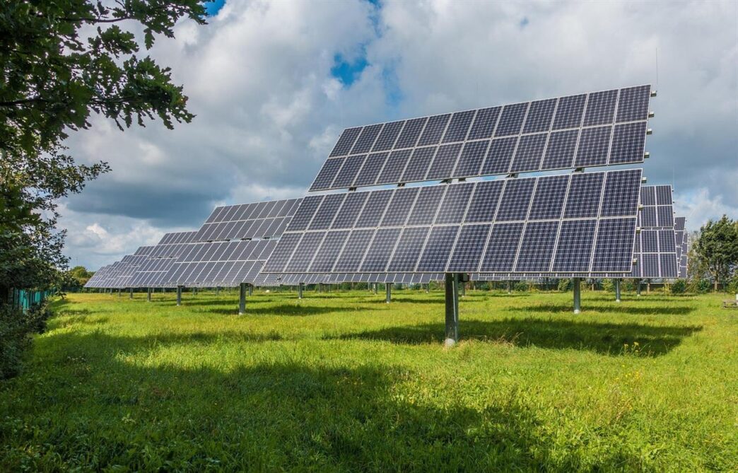 EcoFlow Italia fa parte del marchio globale EcoFlow, leader nella fornitura di centrali elettriche portatili e soluzioni per le energie rinnovabili. Riconosciuto come uno dei marchi leader a livello mondiale nella vendita di centrali elettriche portatili, EcoFlow offre sistemi energetici innovativi progettati per la casa, le avventure all'aria aperta e l'alimentazione di emergenza. Grazie alla tecnologia avanzata delle batterie e all'integrazione con l'energia solare, i prodotti EcoFlow forniscono elettricità affidabile ovunque sia necessaria.