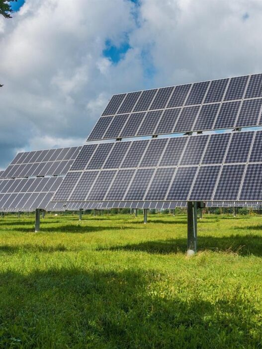 EcoFlow Italia fa parte del marchio globale EcoFlow, leader nella fornitura di centrali elettriche portatili e soluzioni per le energie rinnovabili. Riconosciuto come uno dei marchi leader a livello mondiale nella vendita di centrali elettriche portatili, EcoFlow offre sistemi energetici innovativi progettati per la casa, le avventure all'aria aperta e l'alimentazione di emergenza. Grazie alla tecnologia avanzata delle batterie e all'integrazione con l'energia solare, i prodotti EcoFlow forniscono elettricità affidabile ovunque sia necessaria.