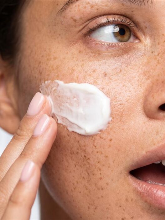 In a beauty industry often filled with complicated routines and overwhelming product choices, KraveBeauty stands out with a refreshing philosophy: listen to your skin. Built on simplicity, sustainability, and effectiveness, the brand has quickly gained a loyal following among those seeking mindful, results-driven skincare.